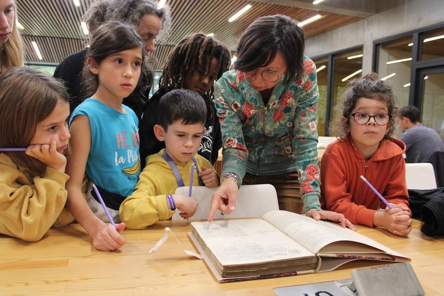 Les coulisses des Archives - Visite guidée spéciale familles