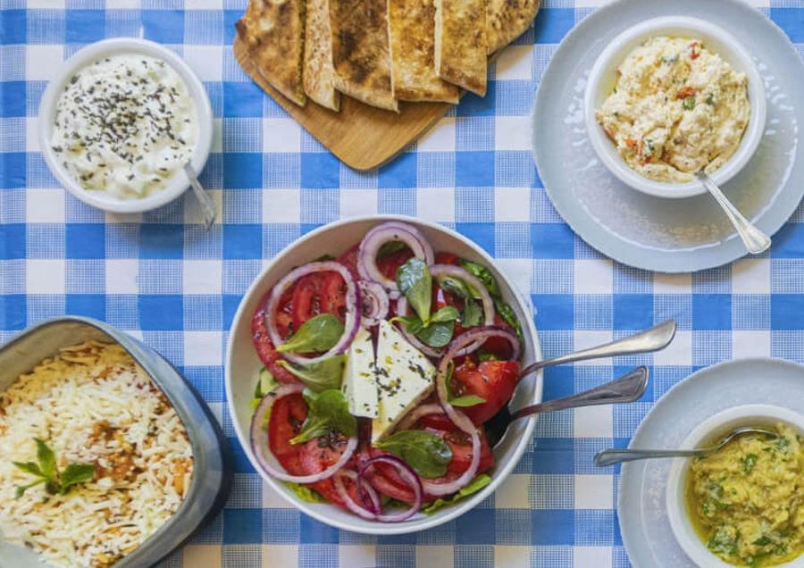 Déjeuner convivial : ballade européenne à Chypre