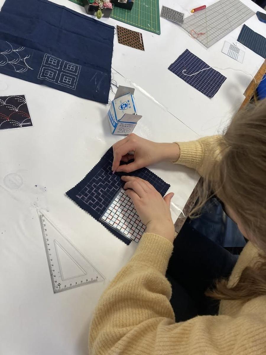 No photo description available.